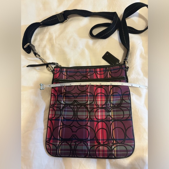 Coach crossbody in pink monogram - Picture 5 of 7